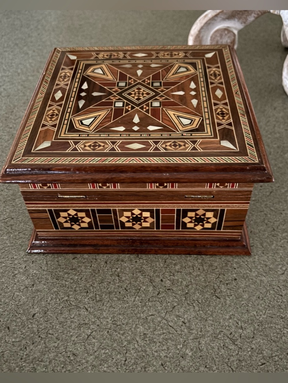 Inlaid Wood/Mother of Pearl Jewelry Box Damascus Marquetry Felt Lined Vintage